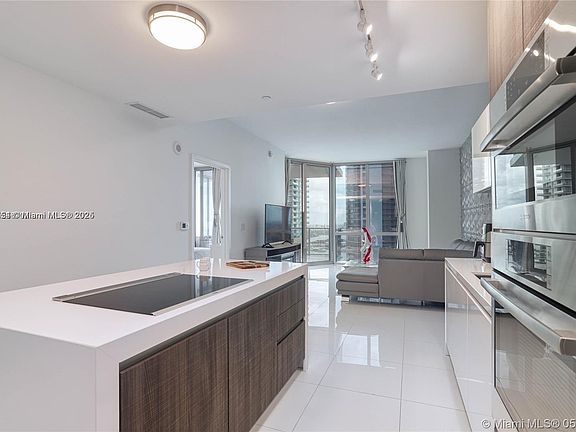 3rd image of 851 NE 1st Ave #32