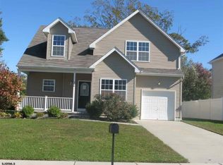 306 Meadows Dr, Galloway, NJ 08205