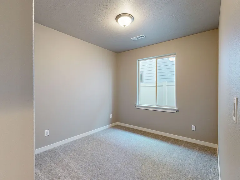 1189 Ava St — Photo 25