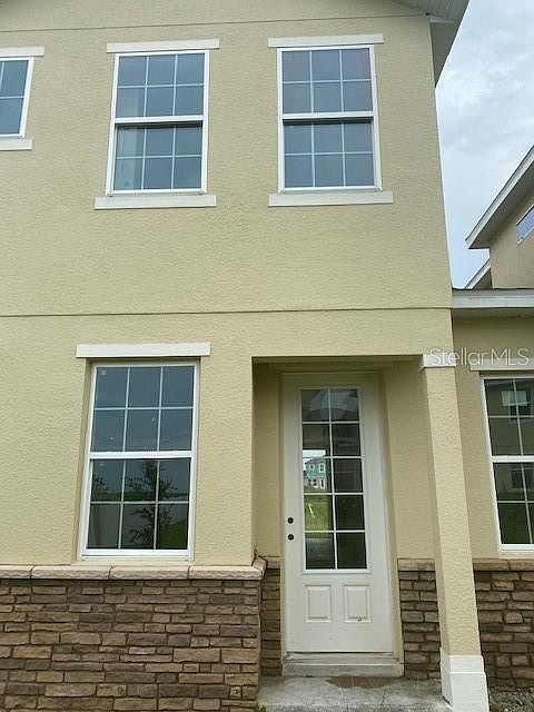 1st image of 128 Holly Village Dr