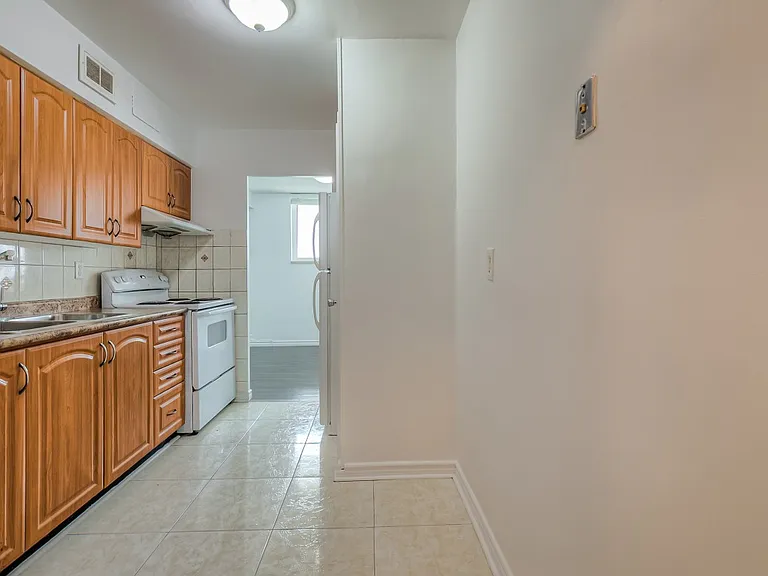 1350 York Mills Rd #1802 — Photo 3