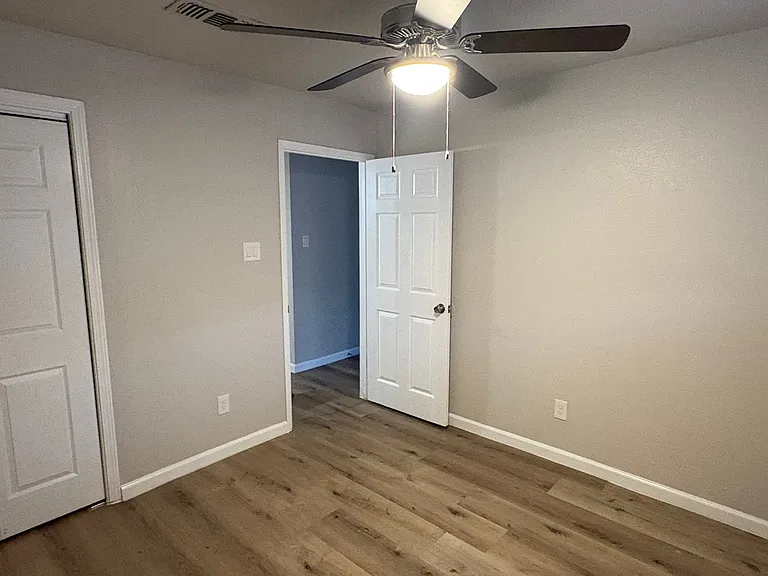 5825 Village Forest Ct — Photo 31