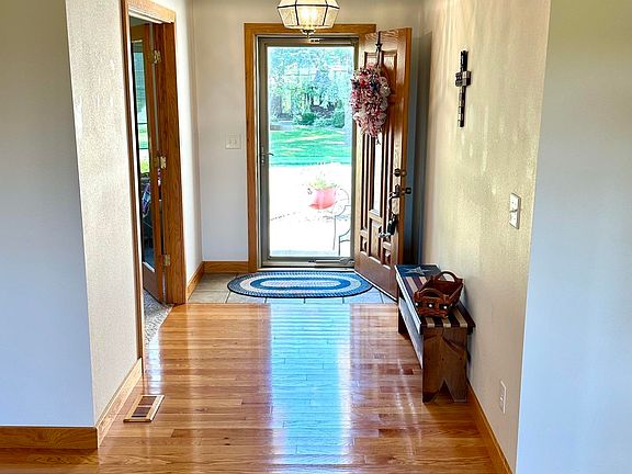 2nd image of 617 Minor Dr