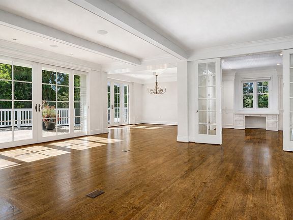 4th image of 8975 NE 10th St