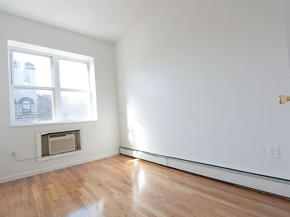 4th image of 130 Woodbine St APT 2F