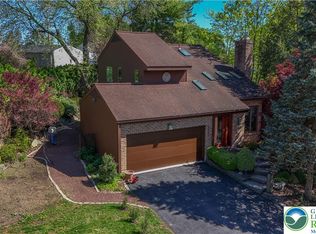 4004 Westview Dr S, Allentown, PA 18104