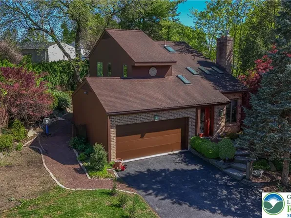 4004 Westview Dr S, Allentown, PA 18104