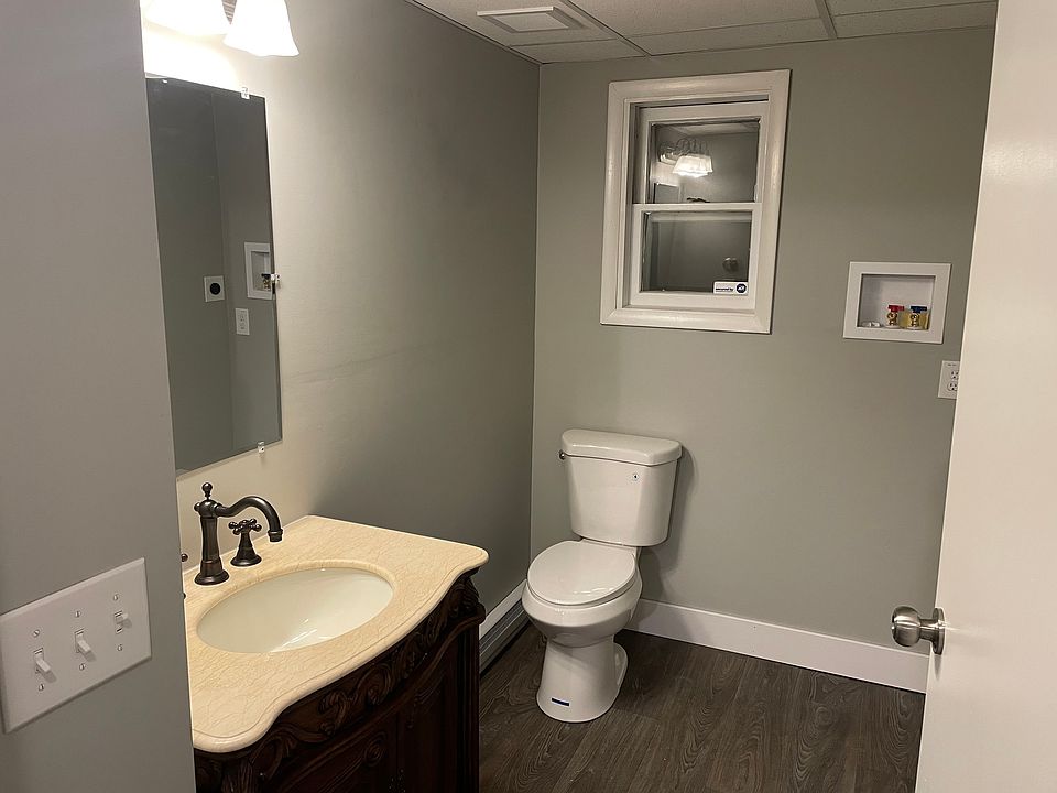 Downstairs bath including laundry hook-up