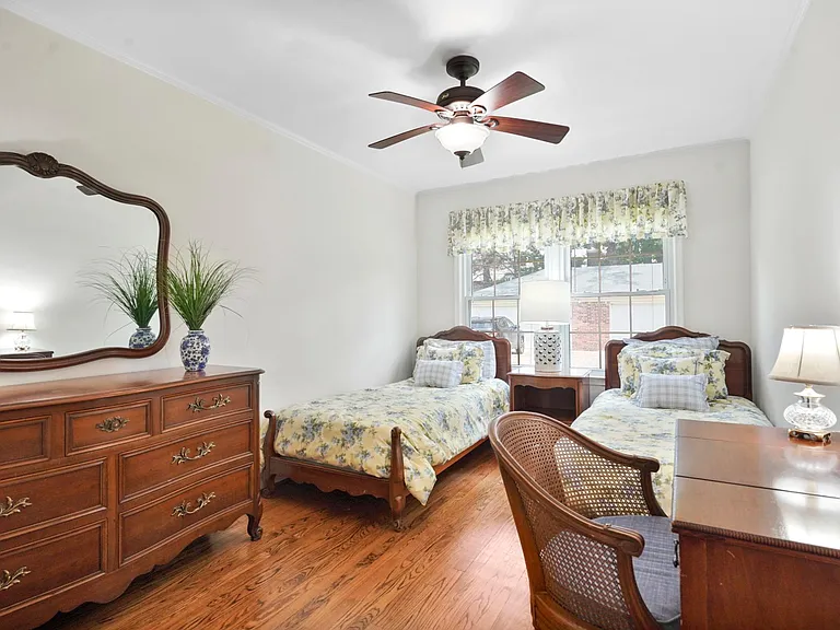 360 Neff Rd — Photo 16