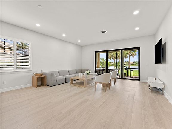 4th image of 4452 Siena Circle