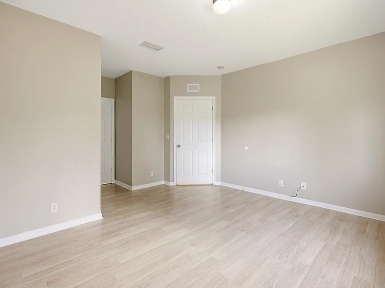 1169 Golden Lakes Blvd #1125 — Photo 19