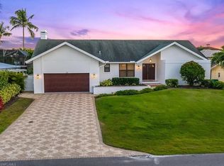 470 Lagoon Ave, Naples, FL 34108