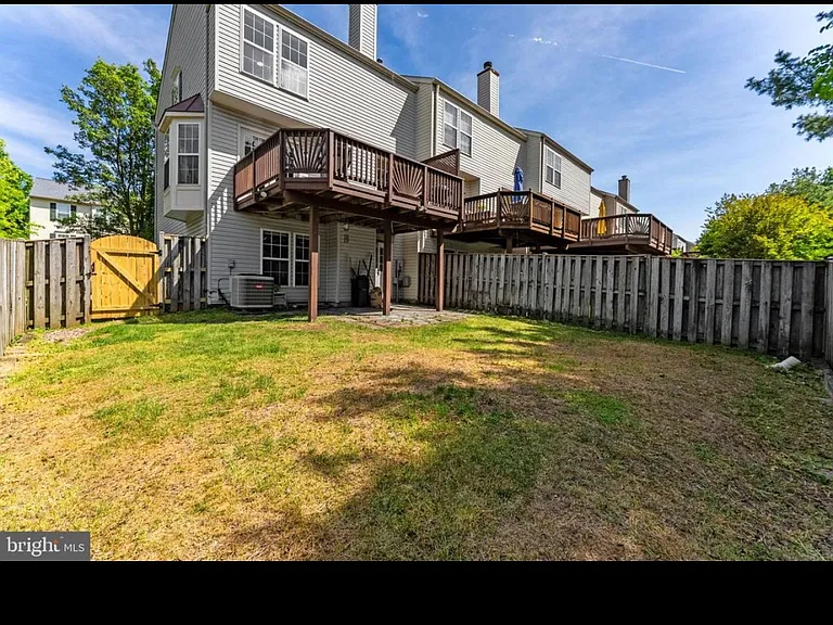 9320 Garst Dr — Photo 20