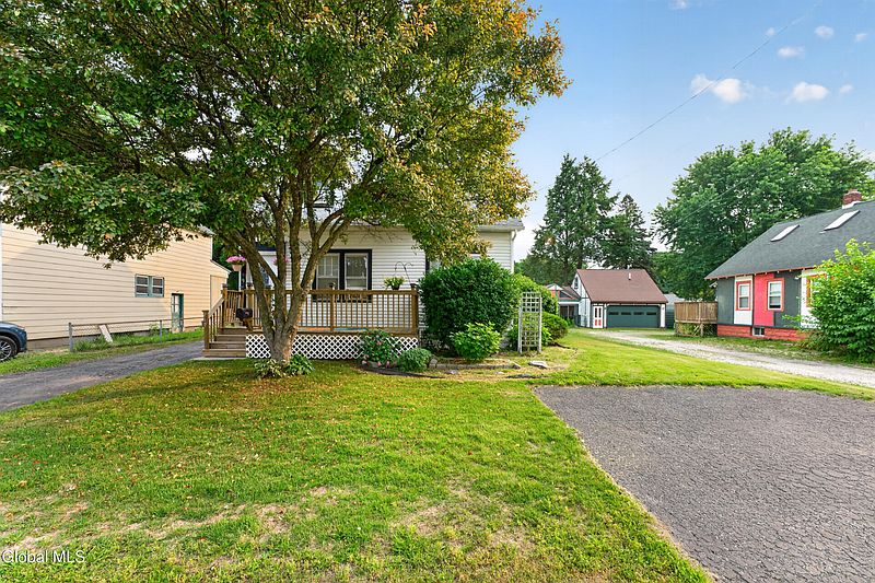 4th image of 240 Mariaville Road