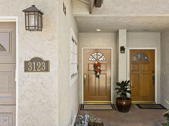 4th image of 3123 E Hillcrest Dr