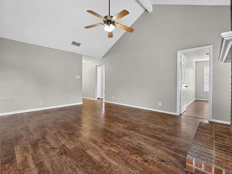 1509 Taron Dr — Photo 5