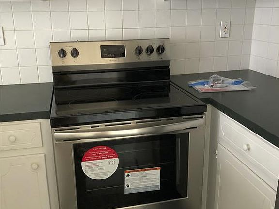 2nd image of 3826 N 1 Sterling Pointe Dr