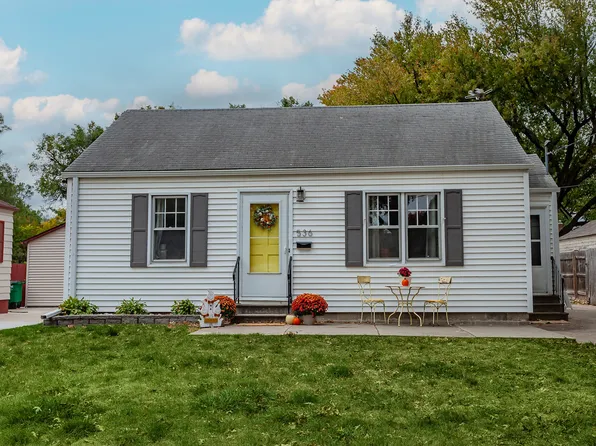 536 14th St, West Des Moines, IA 50265