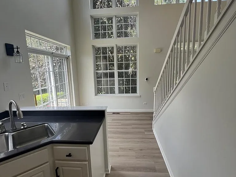 188 Brompton Ln #B — Photo 12
