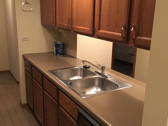 5th image of 139 N 11th St APT 501