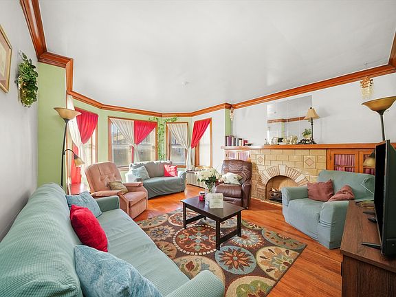 4th image of 2839 N Parkside Ave