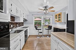 4th image of 9601 Greenview Ln