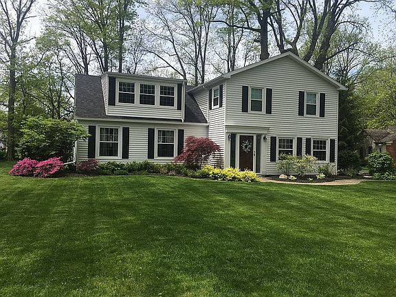 2nd image of 3715 Shady Ln