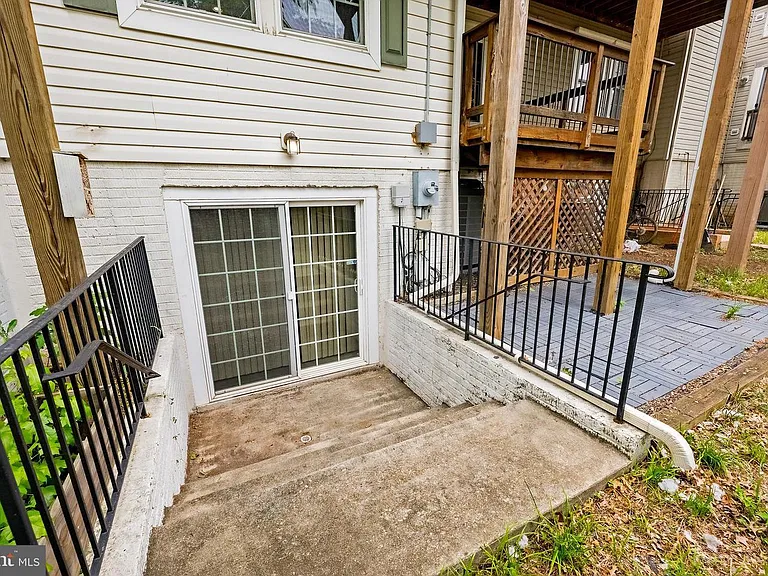 3385 Beechcliff Dr — Photo 44