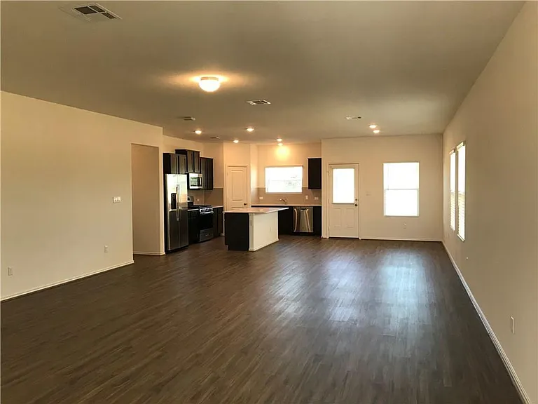 720 Mallow Rd — Photo 5