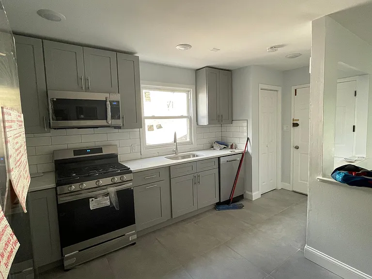 369 Liberty Ave #1 — Photo 10