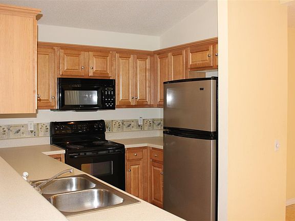 2nd image of 8913 Camelot Pl