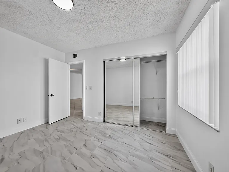 11358 Taft St #11358 — Photo 19