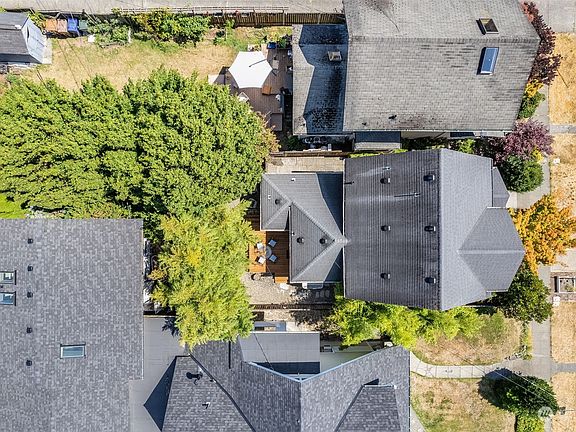 3rd image of 2513 N 8th Street