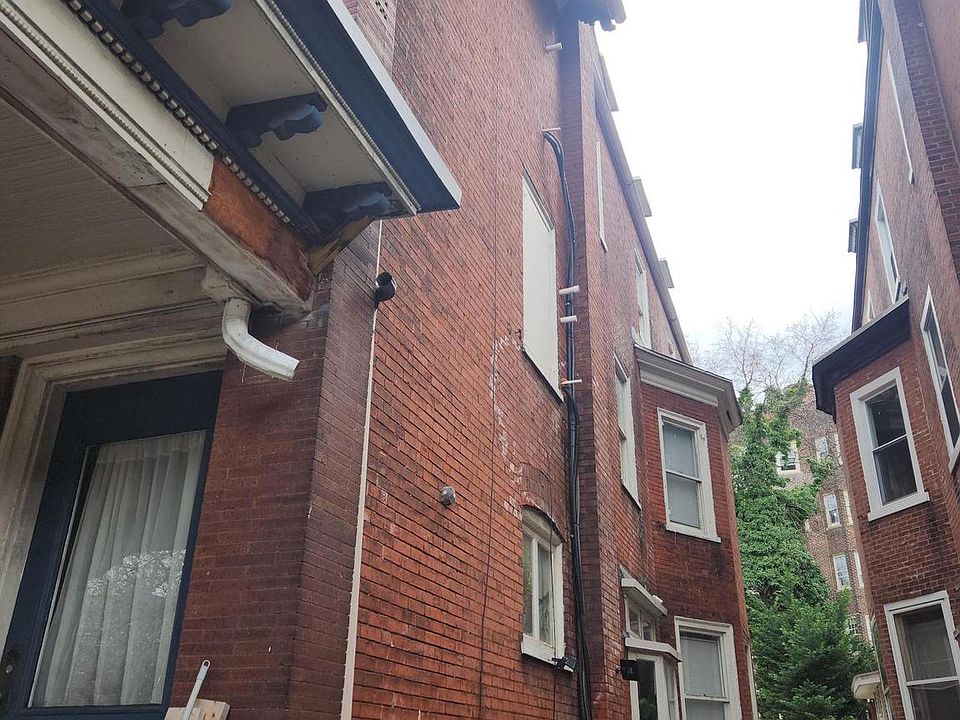 2nd image of 4628 Spruce St