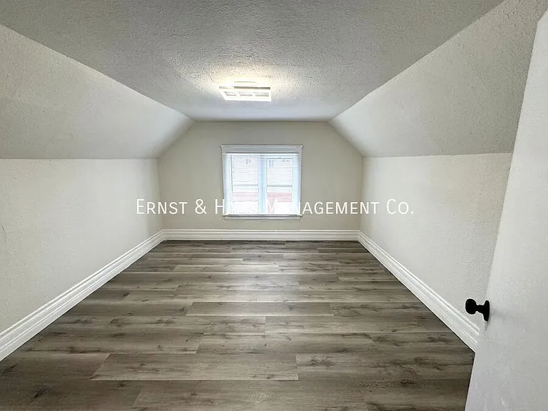 847 Cerritos Ave #9 — Photo 17