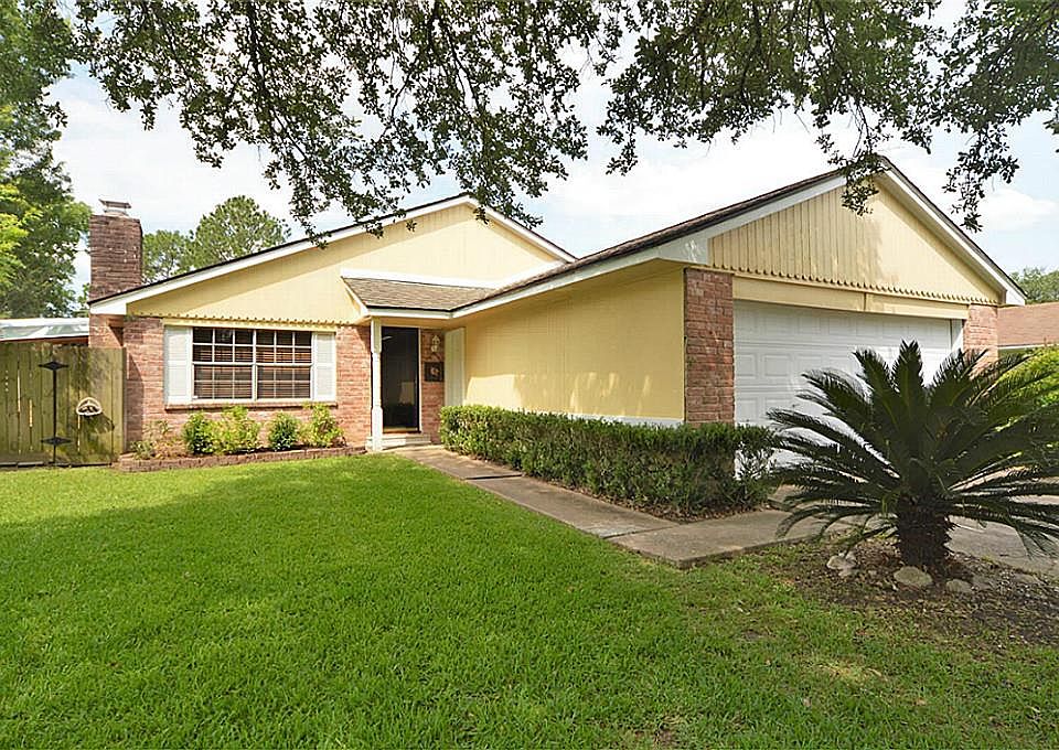 1st image of 16810 Hibiscus Ln