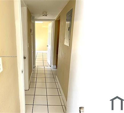 4th image of 624 SW 16th Ave #4