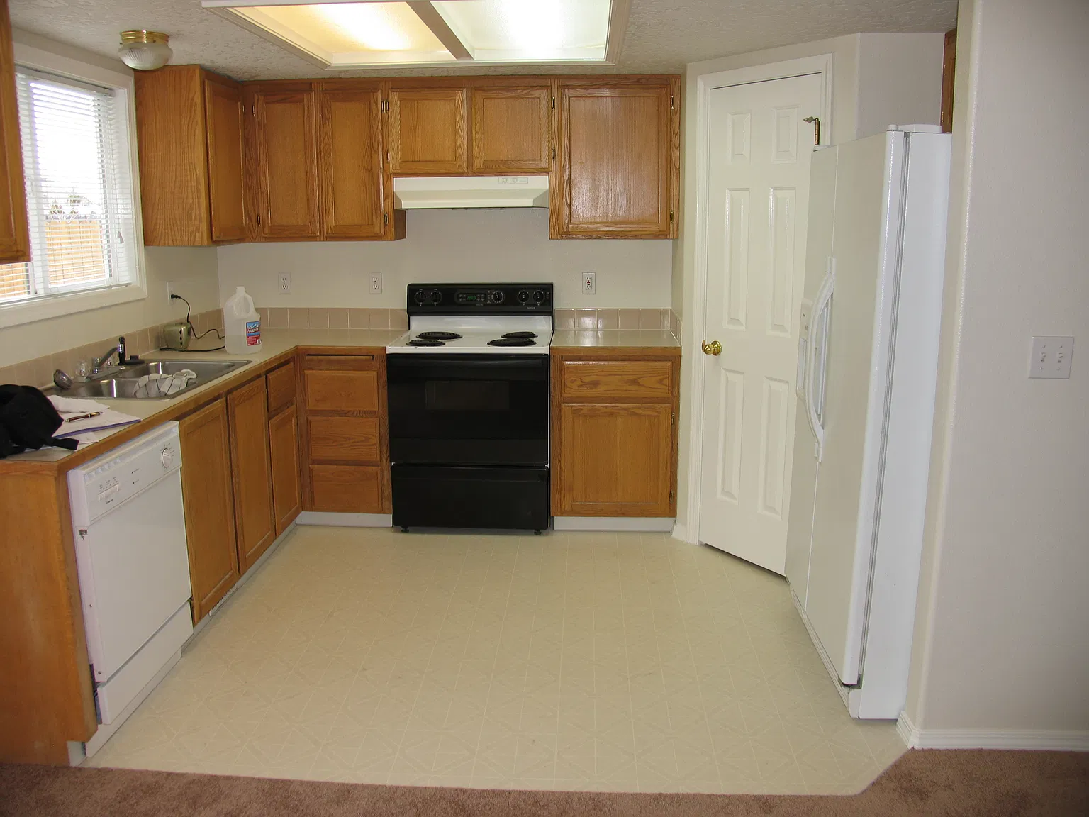 3 bed, 1173 sqft, $1,800 — Photo 1