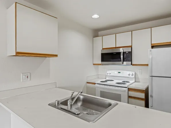 1151 N 94th St #36, Seattle, WA 98103