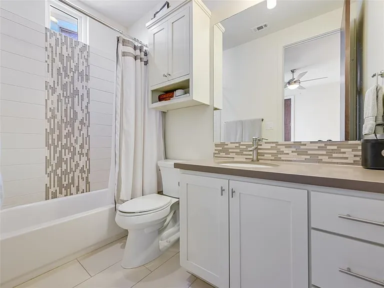 6813 Valburn Dr — Photo 20