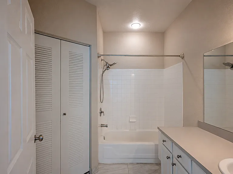 13700 Richmond Park Dr N #1501 — Photo 21