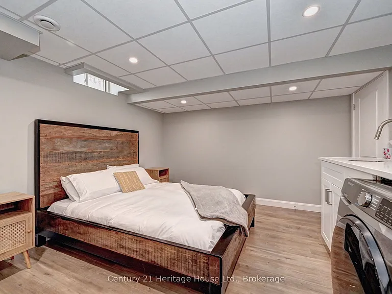 219 Falconridge Dr — Photo 40