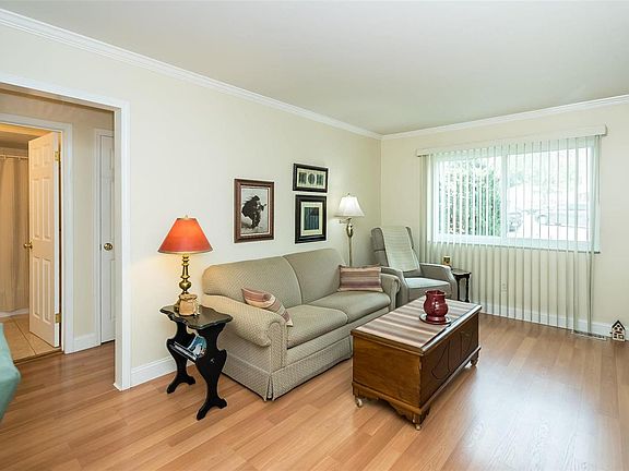 4th image of 7840 Sunray Ln APT 2