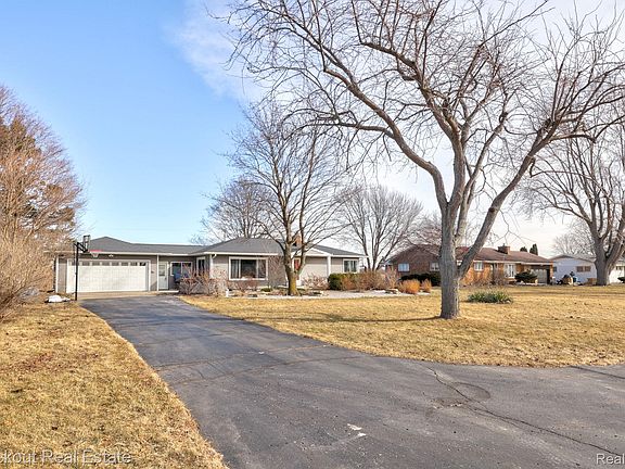 5th image of 4071 S Vassar Rd