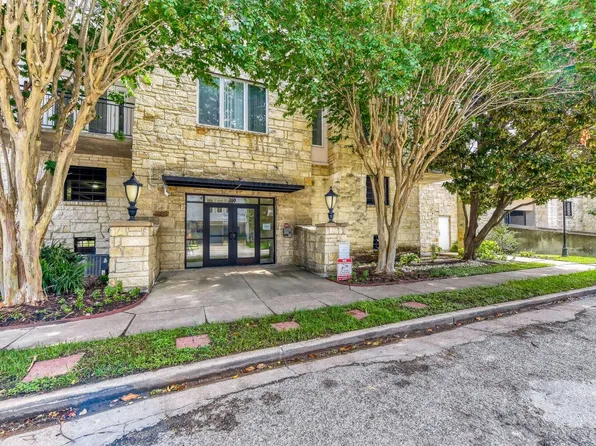 100 Willard St APT 37, Houston, TX 77006