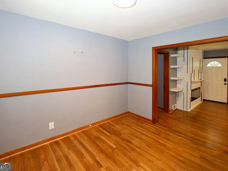 2218 Dodson Dr — Photo 9