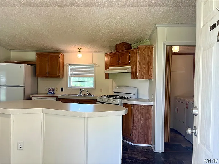 47 Miner Rd — Photo 8
