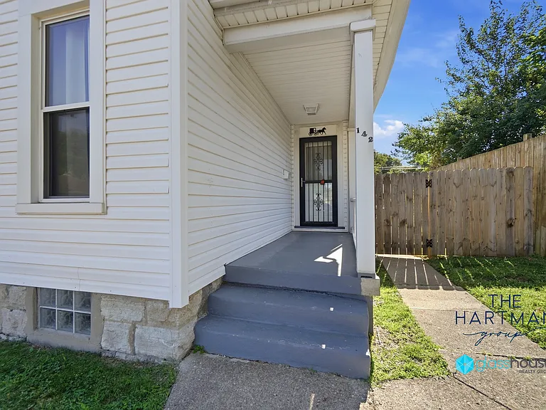 142 S Van Lear St — Photo 3