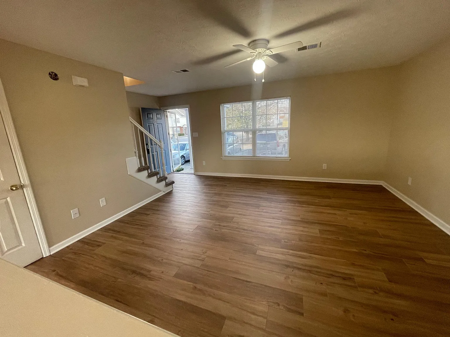 706 Wabarto Way — Photo 3