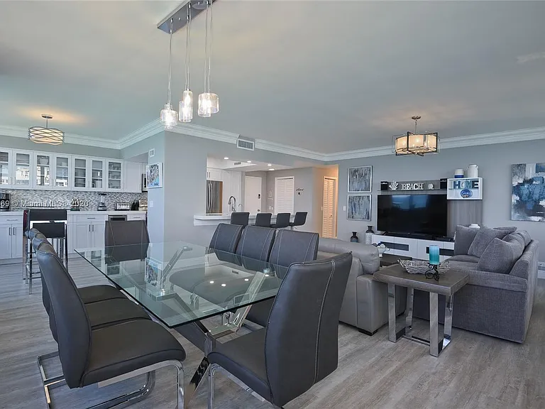 3505 S Ocean Dr #Penthouse 12 — Photo 7
